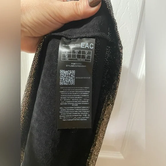 GUESS Mesh Top Size Small - Picture 4 of 7